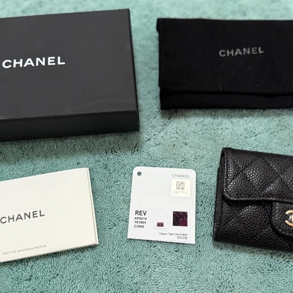 CHANEL Small Wallet in Black Caviar Leather NIB - Picture 8 of 9